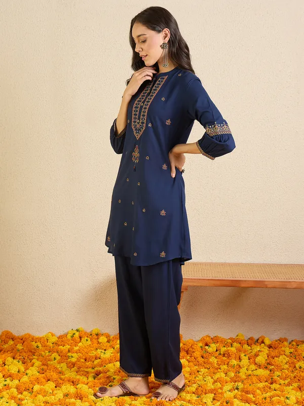Blue_Printed_Viscose_Rayon_Kurta_Trouser_Set