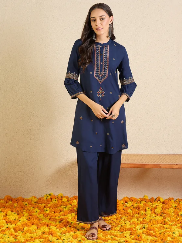 Blue_Printed_Viscose_Rayon_Kurta_Trouser_Set