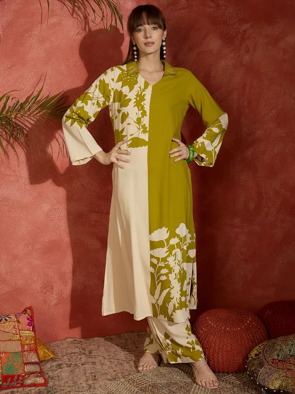 Green_Printed_Viscose_Rayon_Kurta_Trouser_Set