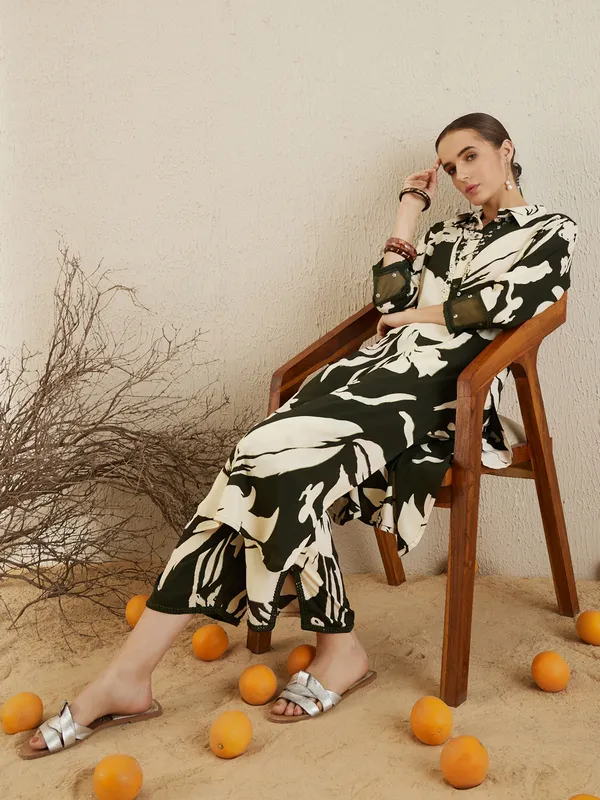 Green_Printed_Viscose_Rayon_Kurta_Trouser_Set