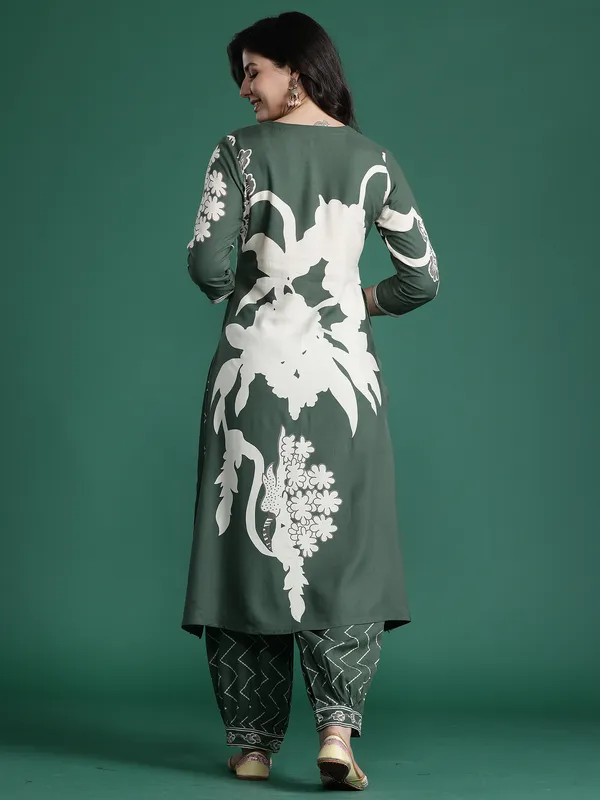 Green_Printed_Viscose_Rayon_Kurta_Trouser_Set