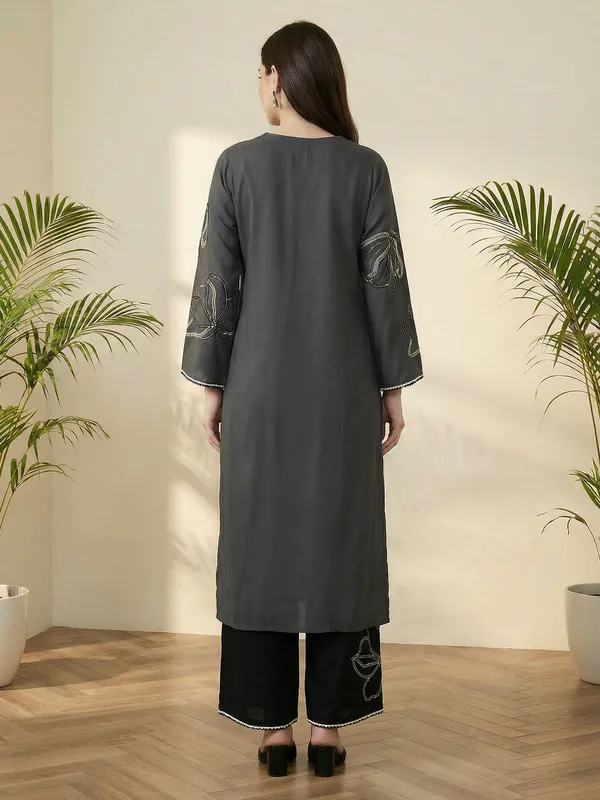 Grey_Embroidered_Viscose_Rayon_Kurta_Trouser_Set