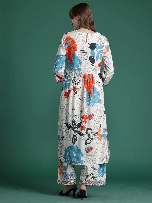 Multicolor_Printed_Viscose_Rayon_Kurta_Trouser_Set