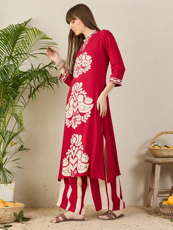 Maroon_Embroidered_Viscose_Rayon_Kurta_Trouser_Set