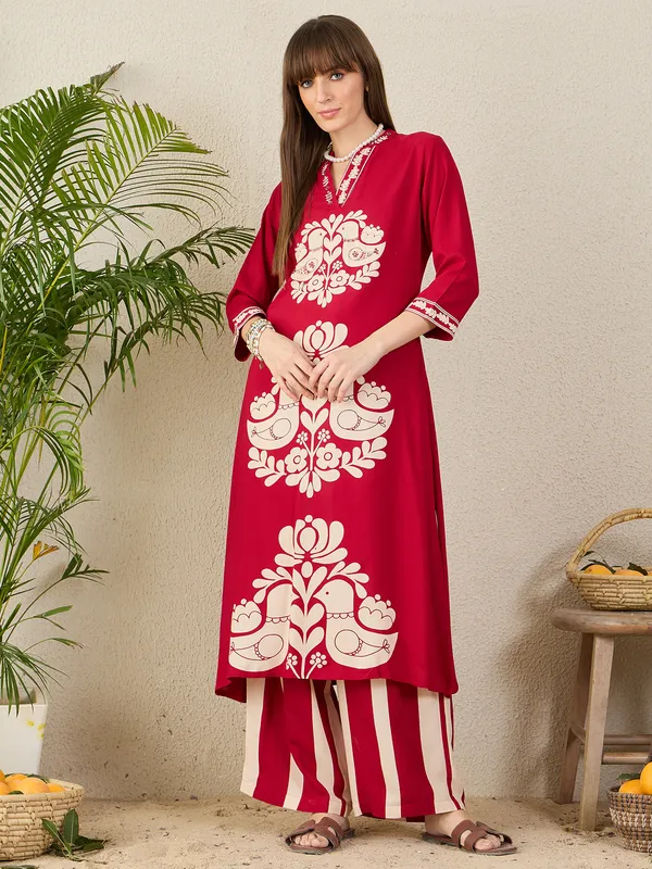Maroon_Embroidered_Viscose_Rayon_Kurta_Trouser_Set