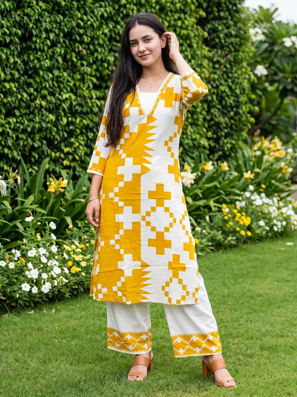 Multicolor_Printed_Viscose_Rayon_Kurta_Trouser_Set