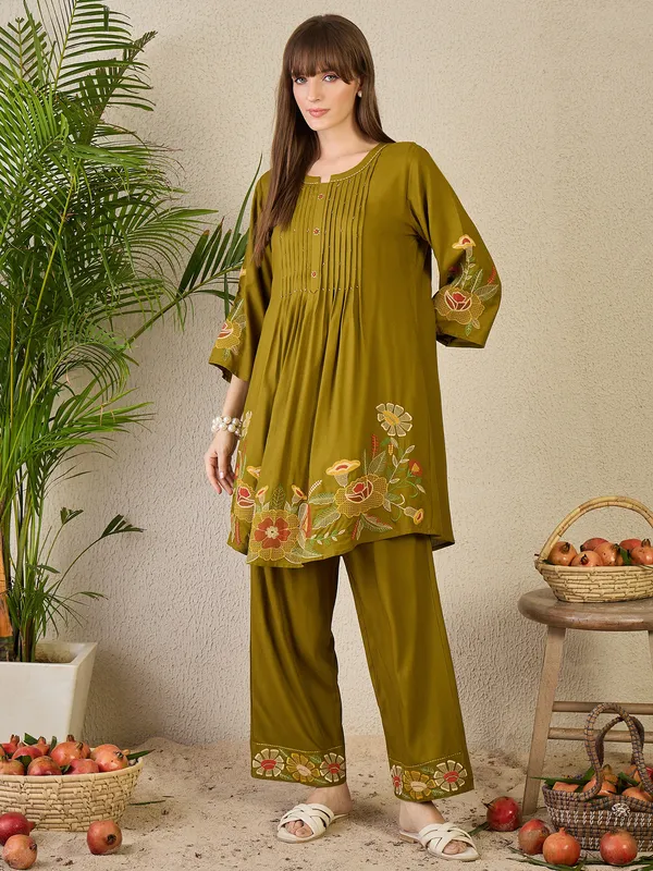 Olive_Rayon_A-Line_Kurta_with_Palazzos