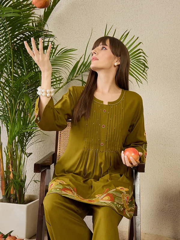 Olive_Rayon_A-Line_Kurta_with_Palazzos