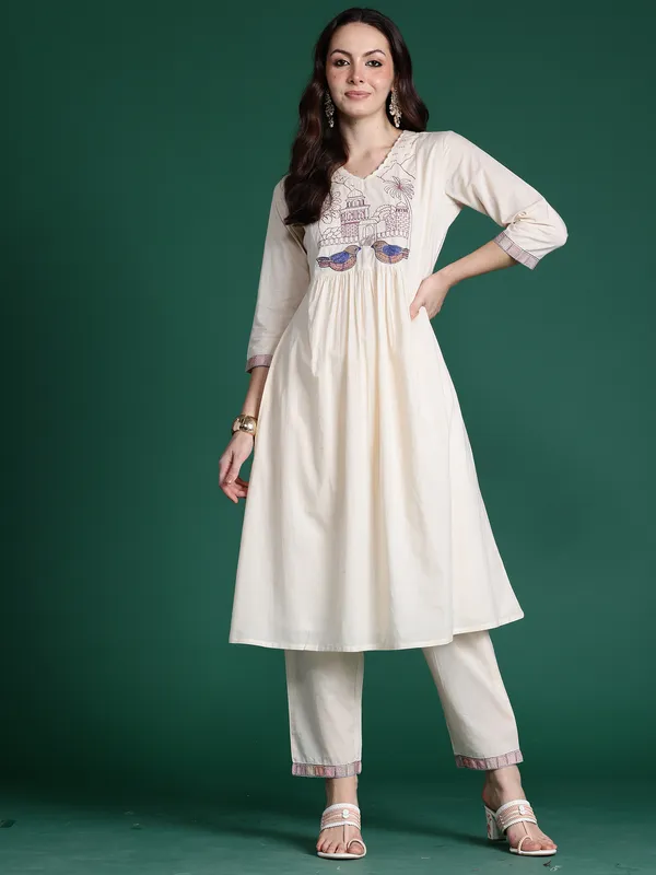 Off_White_Embroidered_Viscose_Rayon_Kurta_Trouser_Set