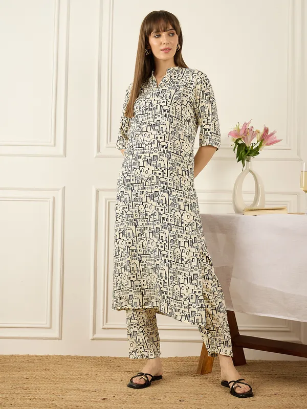 Off_White_Printed_Viscose_Rayon_Kurta_Trouser_Set