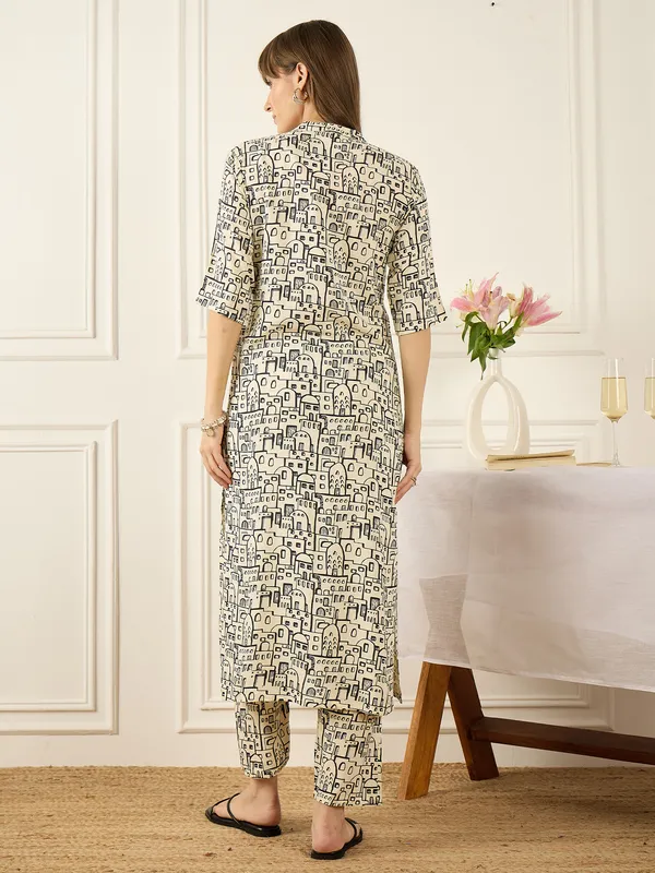 Off_White_Printed_Viscose_Rayon_Kurta_Trouser_Set