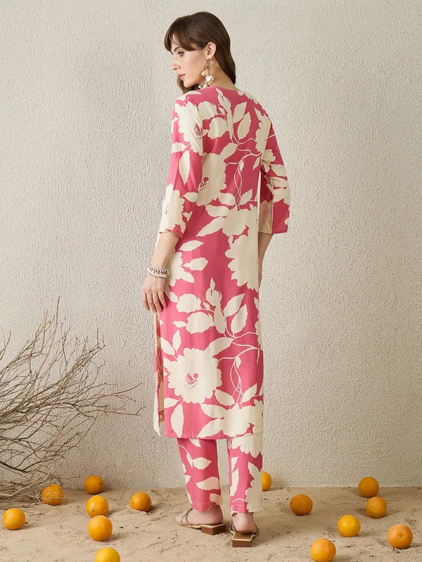 Peach_Printed_Viscose_Rayon_Kurta_Trouser_Set