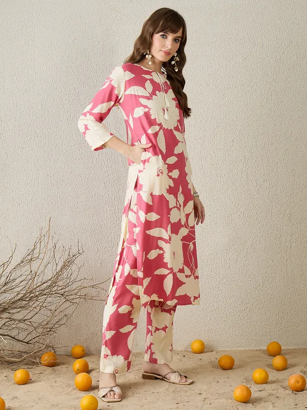 Peach_Printed_Viscose_Rayon_Kurta_Trouser_Set