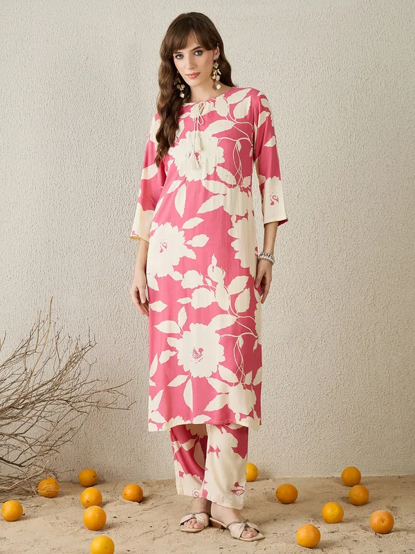 Peach_Printed_Viscose_Rayon_Kurta_Trouser_Set
