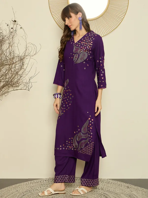Purple_Embroidered_Viscose_Rayon_Kurta_Trouser_Set