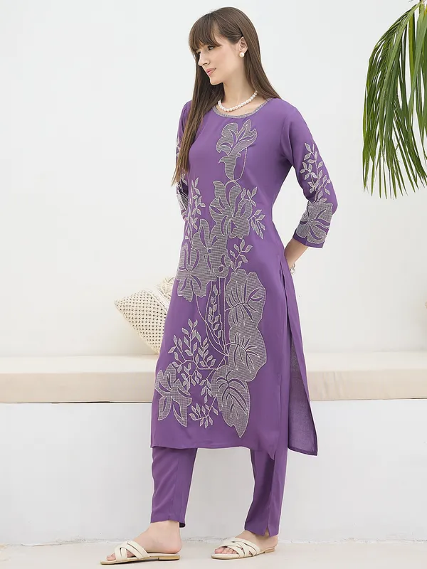 Purple_Embroidered_Viscose_Rayon_Kurta_Trouser_Set