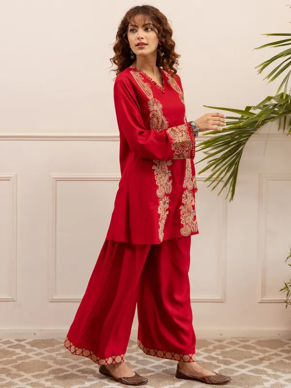 Red_Embroidered_Viscose_Rayon_Kurta_Trouser_Set