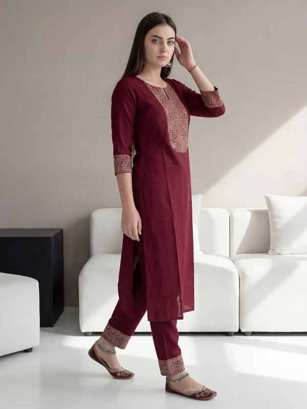 Red_Embroidered_Viscose_Rayon_Kurta_Trouser_Set