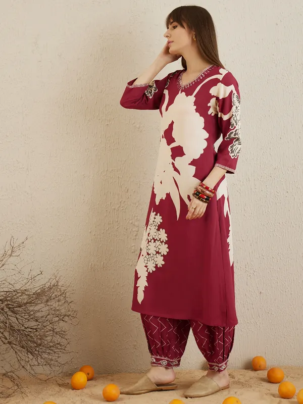 Red_Embroidered_Viscose_Rayon_Kurta_Trouser_Set