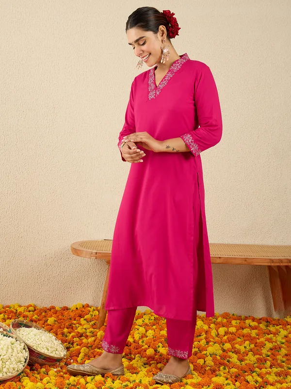 Pink_Embroidered_Silk_Kurta_Trouser_Set