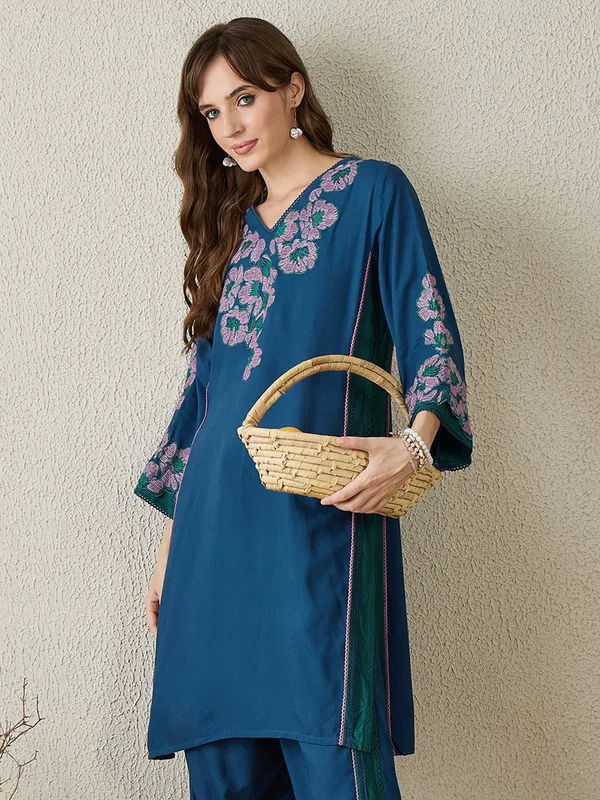 Teal_Embroidered_Viscose_Rayon_Kurta_Trouser_Set