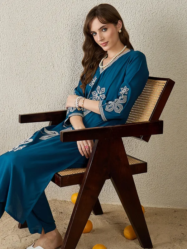 Teal_Embroidered_Viscose_Rayon_Kurta_Trouser_Set