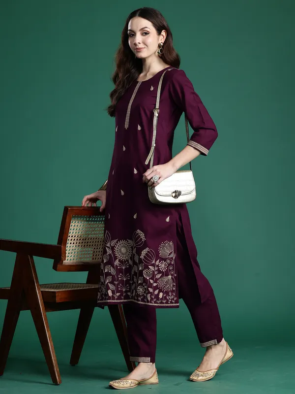 Burgundy_Embroidered_Viscose_Rayon_Kurta_Trouser_Set