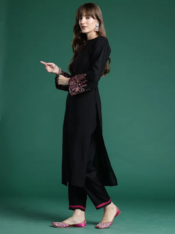 Black_Embroidered_Pure_Cotton_Kurta_Trouser_Set