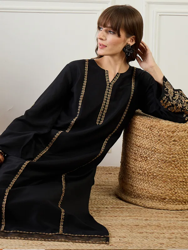 Black_Embroidered_Silk_Kurta_Trouser_Set