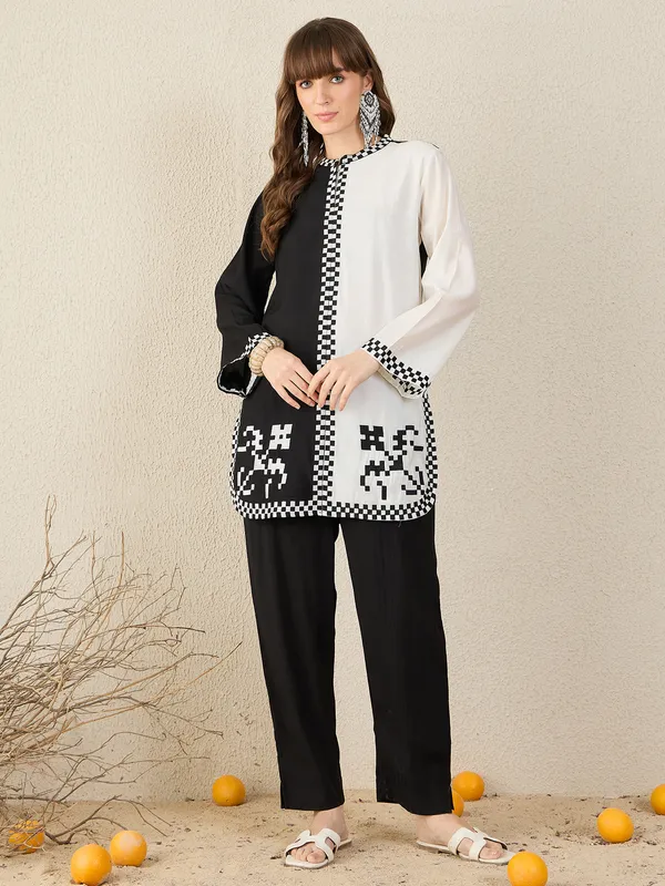 Black_Printed_Silk_Kurta_Trouser_Set