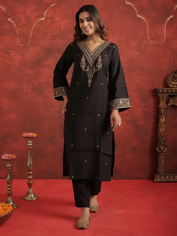 Black_Embroidered_Liva_Kurta_Trouser_Set