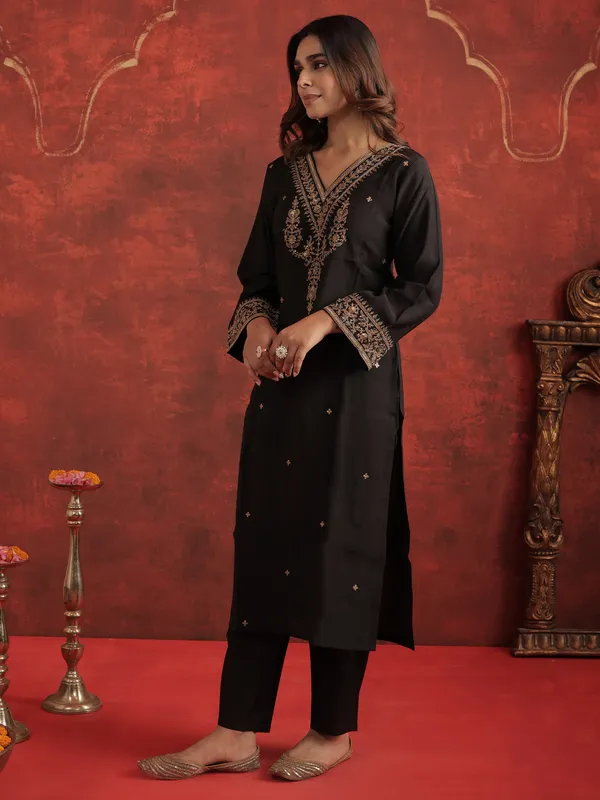Black_Embroidered_Liva_Kurta_Trouser_Set