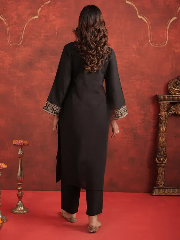 Black_Embroidered_Liva_Kurta_Trouser_Set