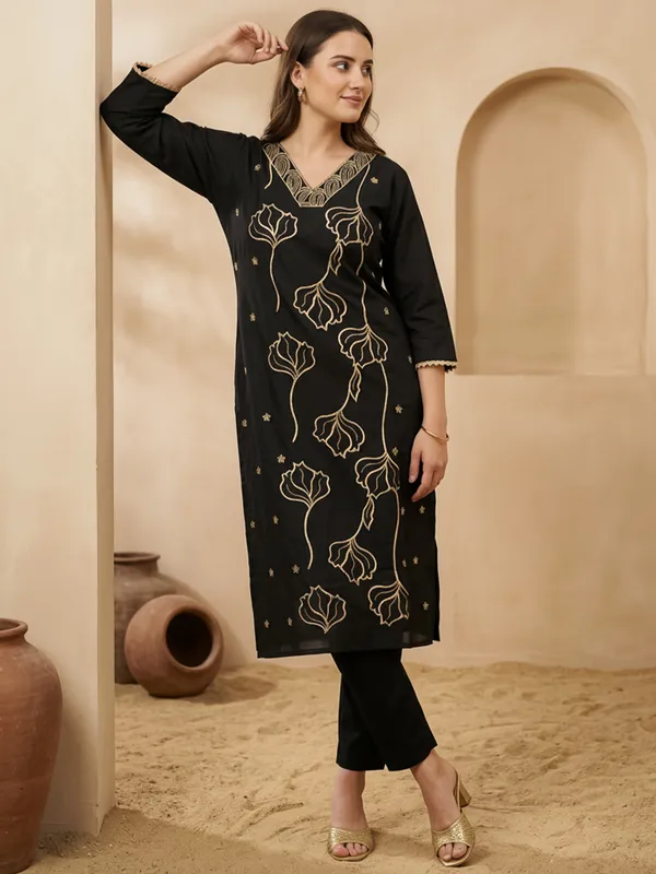 Black_Printed_Silk_Kurta_Trouser_Set