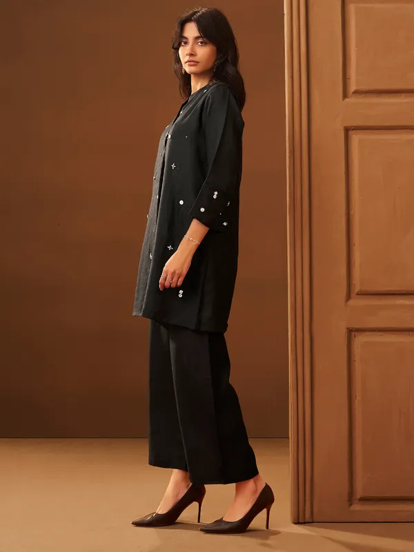 Black_Embroidered_Silk_Kurta_Trouser_Set