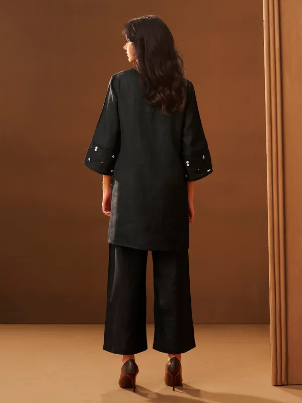 Black_Embroidered_Silk_Kurta_Trouser_Set
