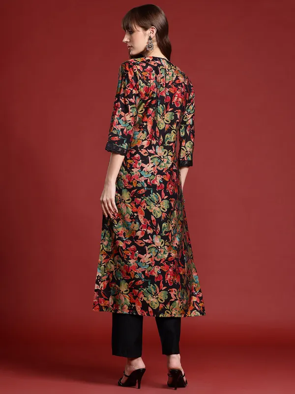 Black_Printed_Silk_Kurta_Trouser_Set