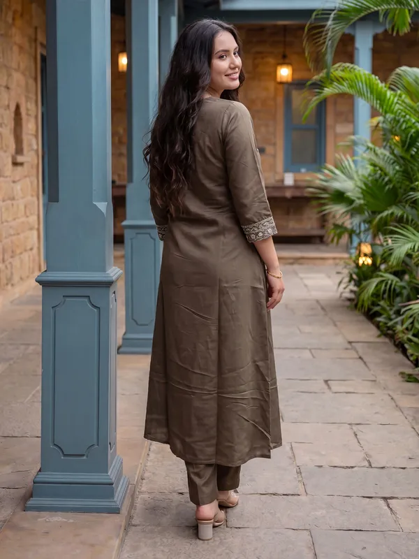 Brown_Printed_Silk_Kurta_Trouser_Set