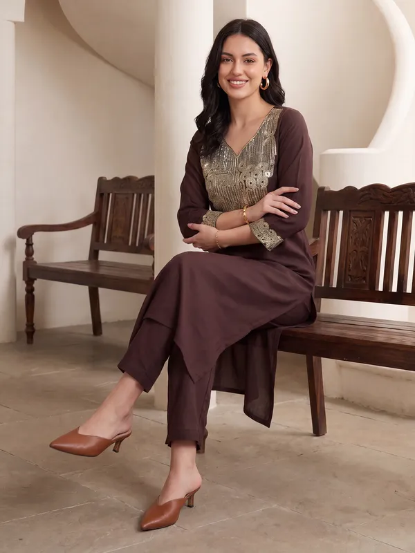 Brown_Embroidered_Silk_Kurta_Trouser_Set