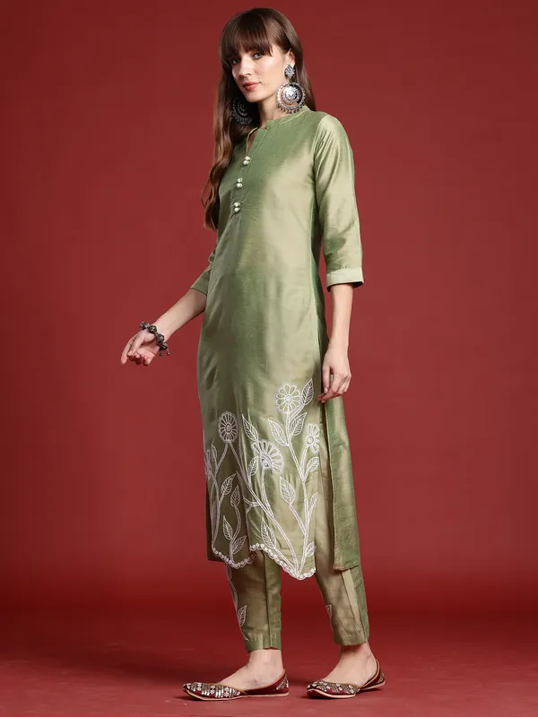 Green_Embroidered_Silk_Kurta_Trouser_Set