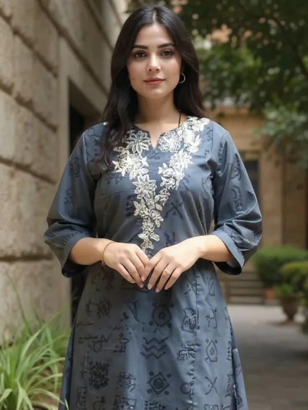 Grey_Embroidered_Chinon_Kurta_Trouser_Set