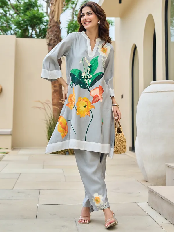 Grey_Printed_Silk_Kurta_Trouser_Set