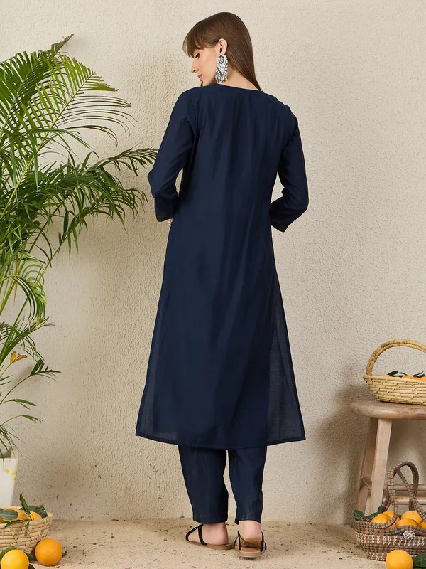 Navy_Blue_Embroidered_Silk_Kurta_Trouser_Set