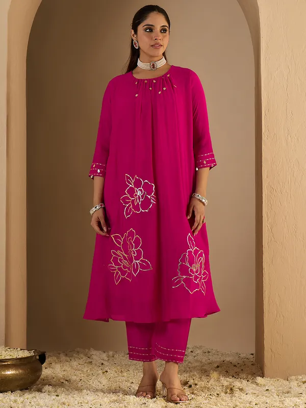 Pink_Embroidered_Silk_Kurta_Trouser_Set