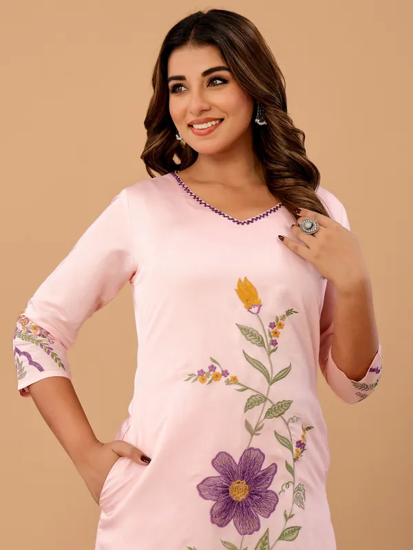Pink_Embroidered_Silk_Kurta_Trouser_Set
