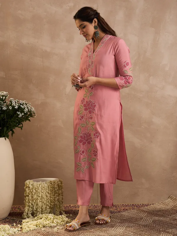 Pink_Embroidered_Silk_Kurta_Trouser_Set