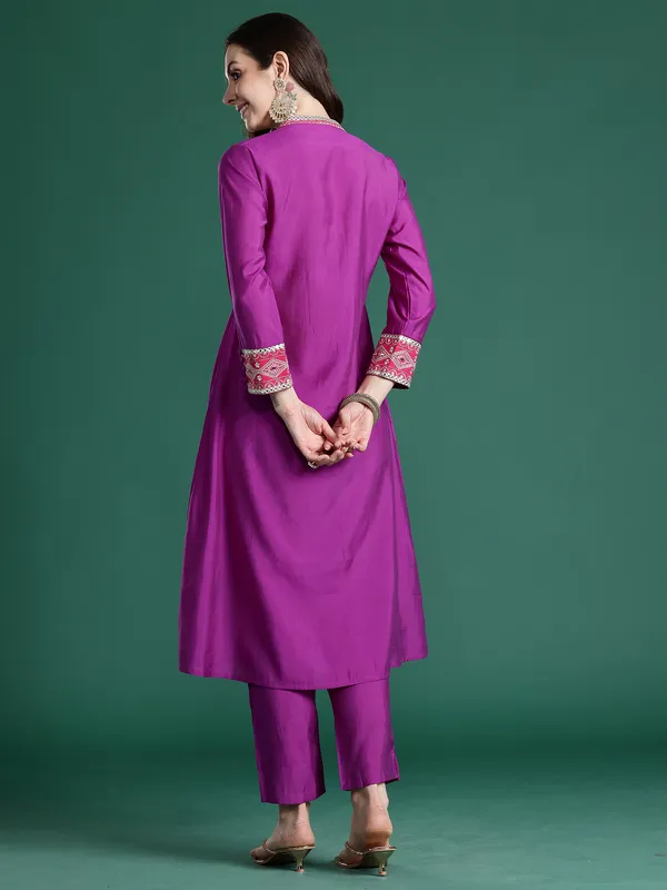 Purple_Embroidered_Silk_Kurta_Trouser_Set