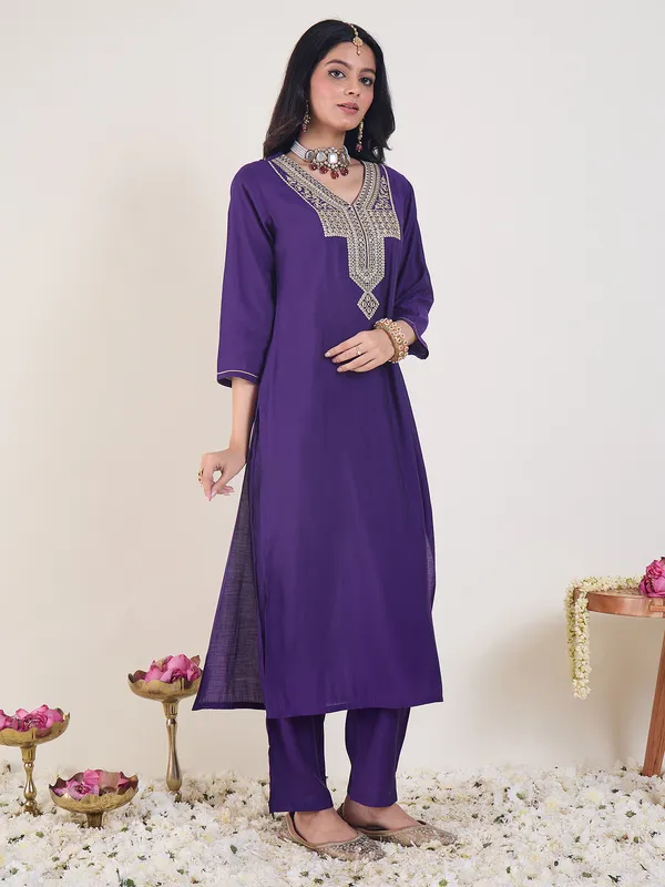 Purple_Embroidered_Silk_Kurta_Trouser_Set