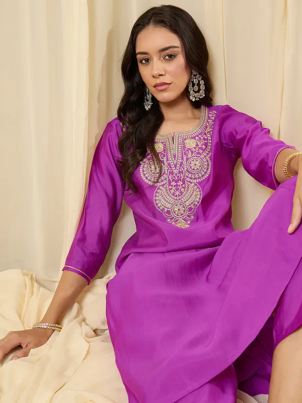 Purple_Embroidered_Silk_Kurta_Trouser_Set
