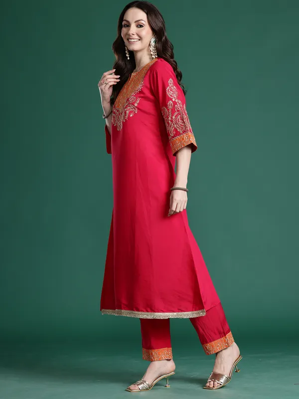 Pink_Embroidered_Silk_Kurta_Trouser_Set